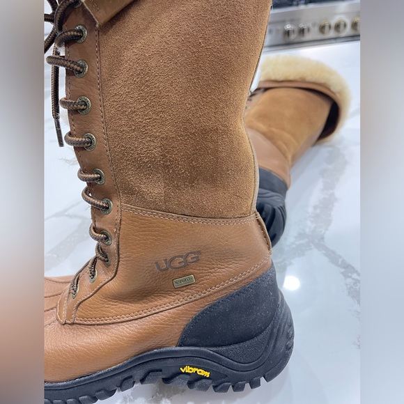 UGG ADIRONDACK TALL SUEDE & LEATHER & SHEARLING TIE UP BOOTS NWOT - Picture 5 of 10